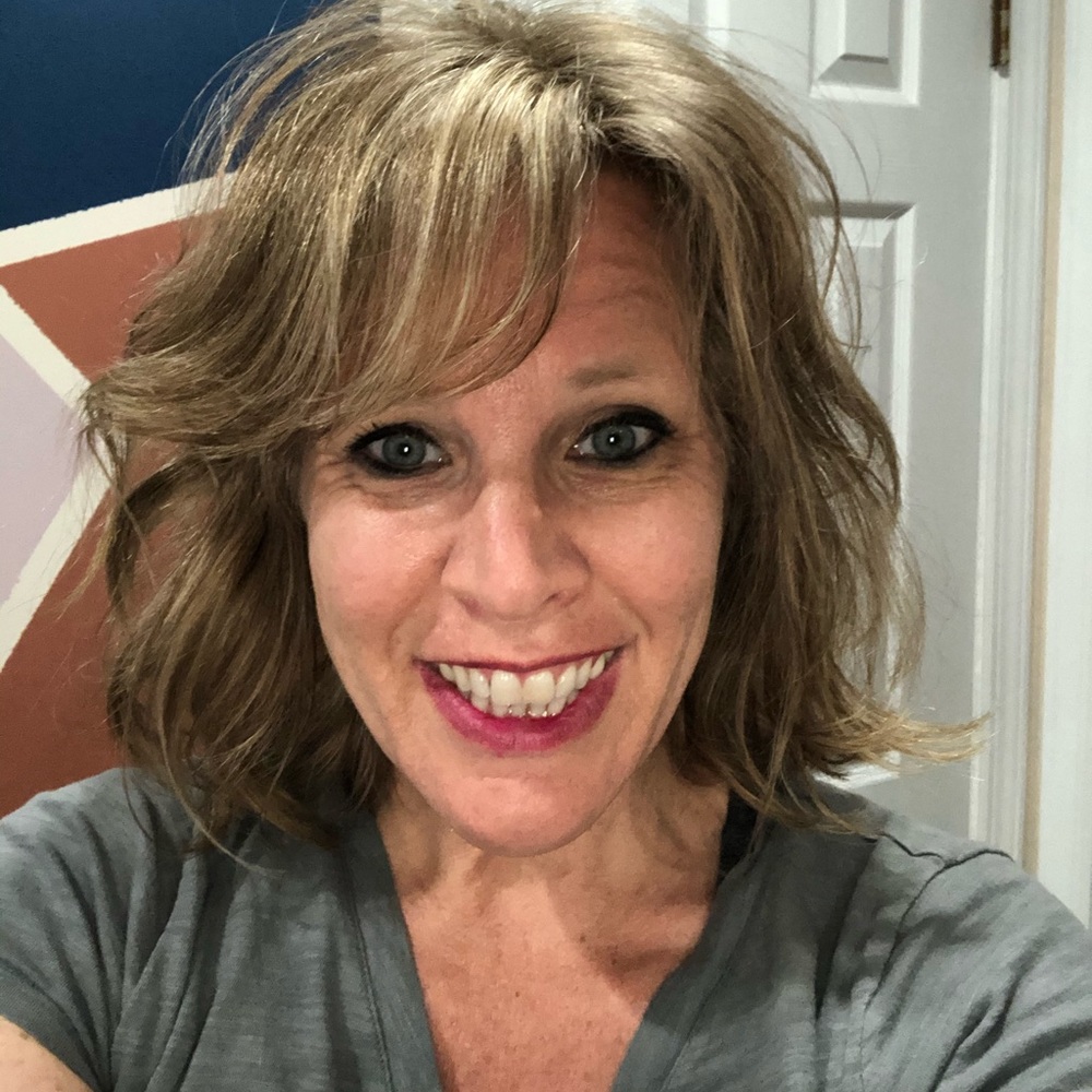 Meet your Posher, Carmela
